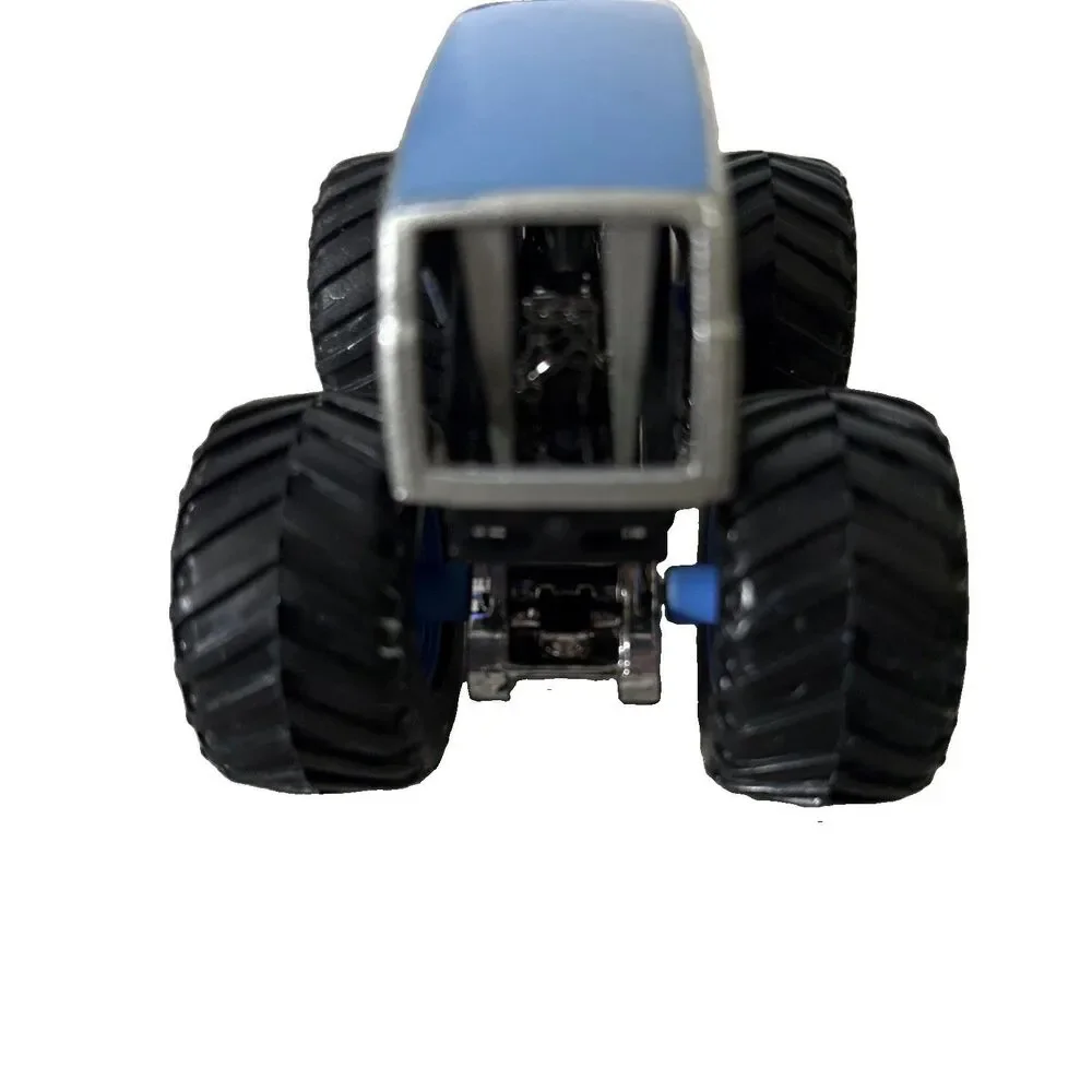 Monster Jam Grave Digger The Legend 1:64 Truck light blue